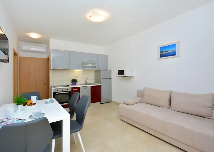 Solis * Milna (Hvar)