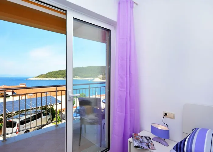 Solis * Milna (Hvar)